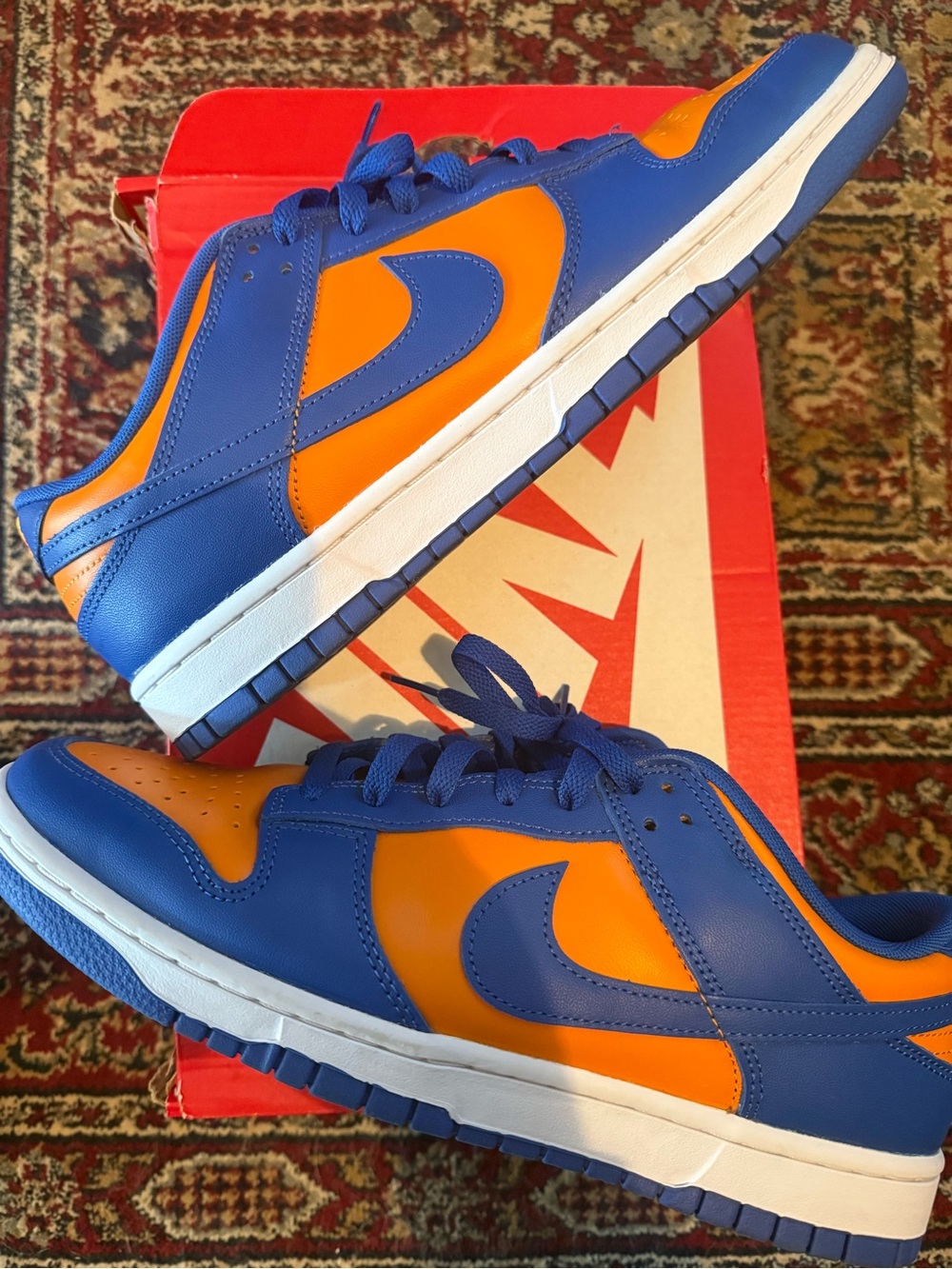 Nike Dunk Knicks - Low-Top Sneakers in Blue and Orange